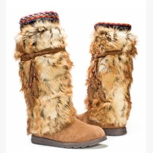 Muk Luks Dark Brown Faux Fur Boot Size 7